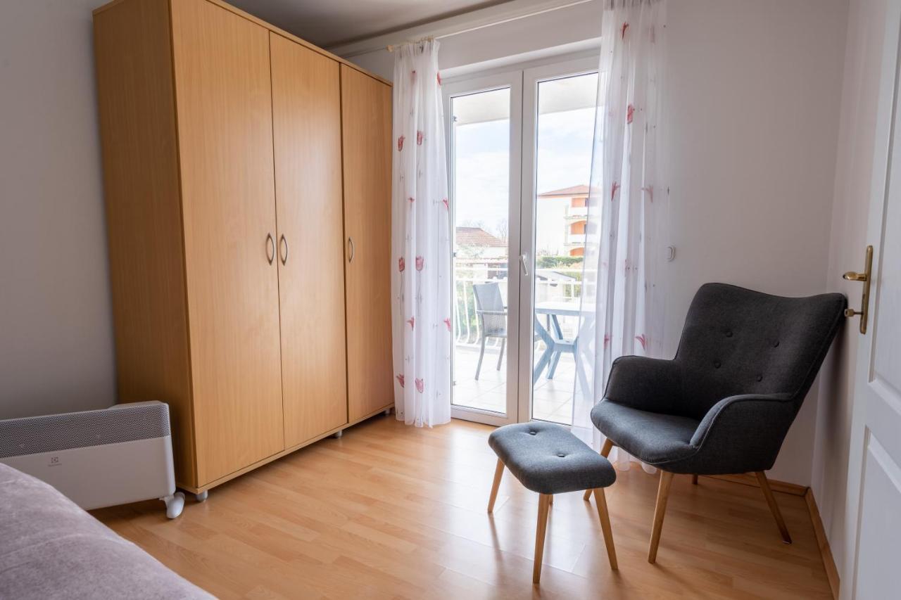 Charmante Wohnung Fusslaeufig Zum Meer In Funtana Eksteriør bilde